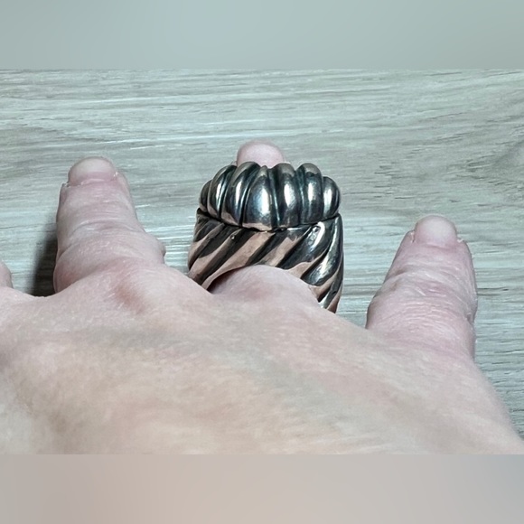 Vintage Designer Dian Malouf Sterling Silver Ribbed Chunky Heart Ring, Size 5.5 - Picture 12 of 13